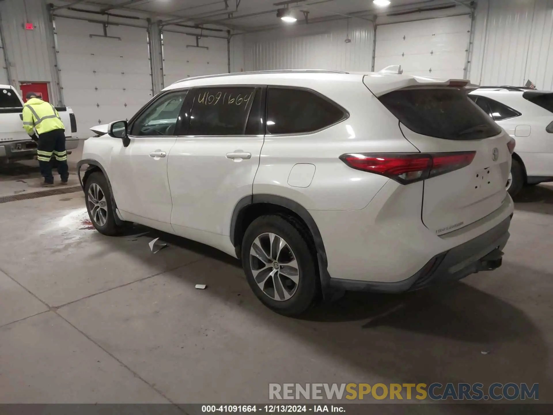 3 Фотография поврежденного автомобиля 5TDGZRBH0MS101425 TOYOTA HIGHLANDER 2021