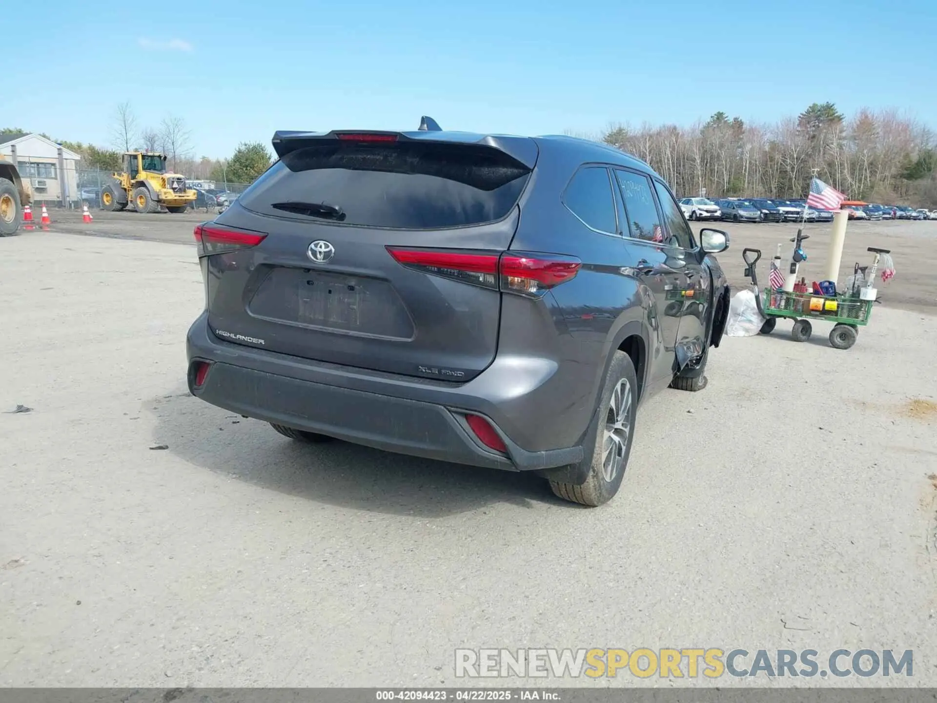 4 Photograph of a damaged car 5TDGZRBH2MS127119 TOYOTA HIGHLANDER 2021