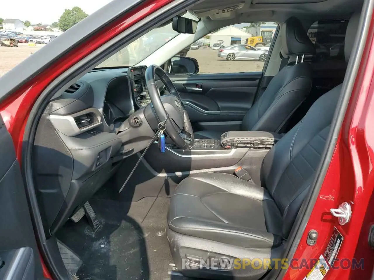 7 Photograph of a damaged car 5TDGZRBH3MS062541 TOYOTA HIGHLANDER 2021