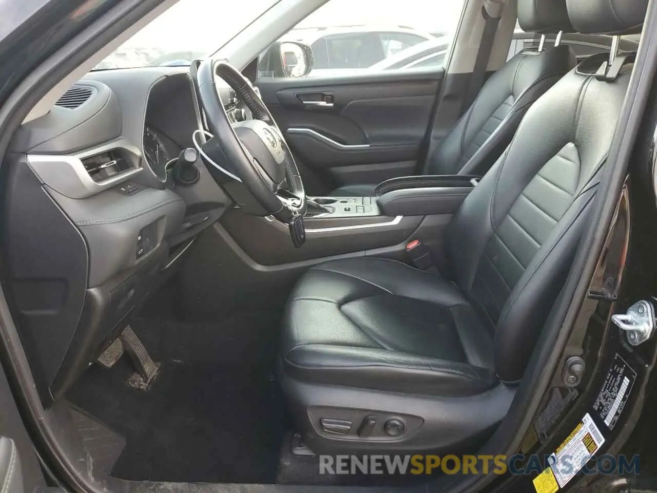 7 Photograph of a damaged car 5TDGZRBH3MS076813 TOYOTA HIGHLANDER 2021