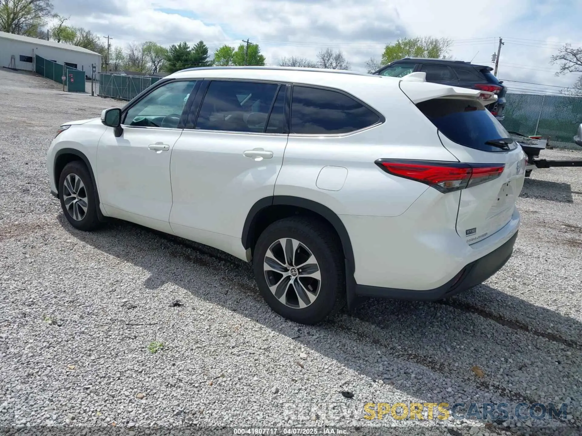 3 Фотография поврежденного автомобиля 5TDGZRBH3MS136153 TOYOTA HIGHLANDER 2021