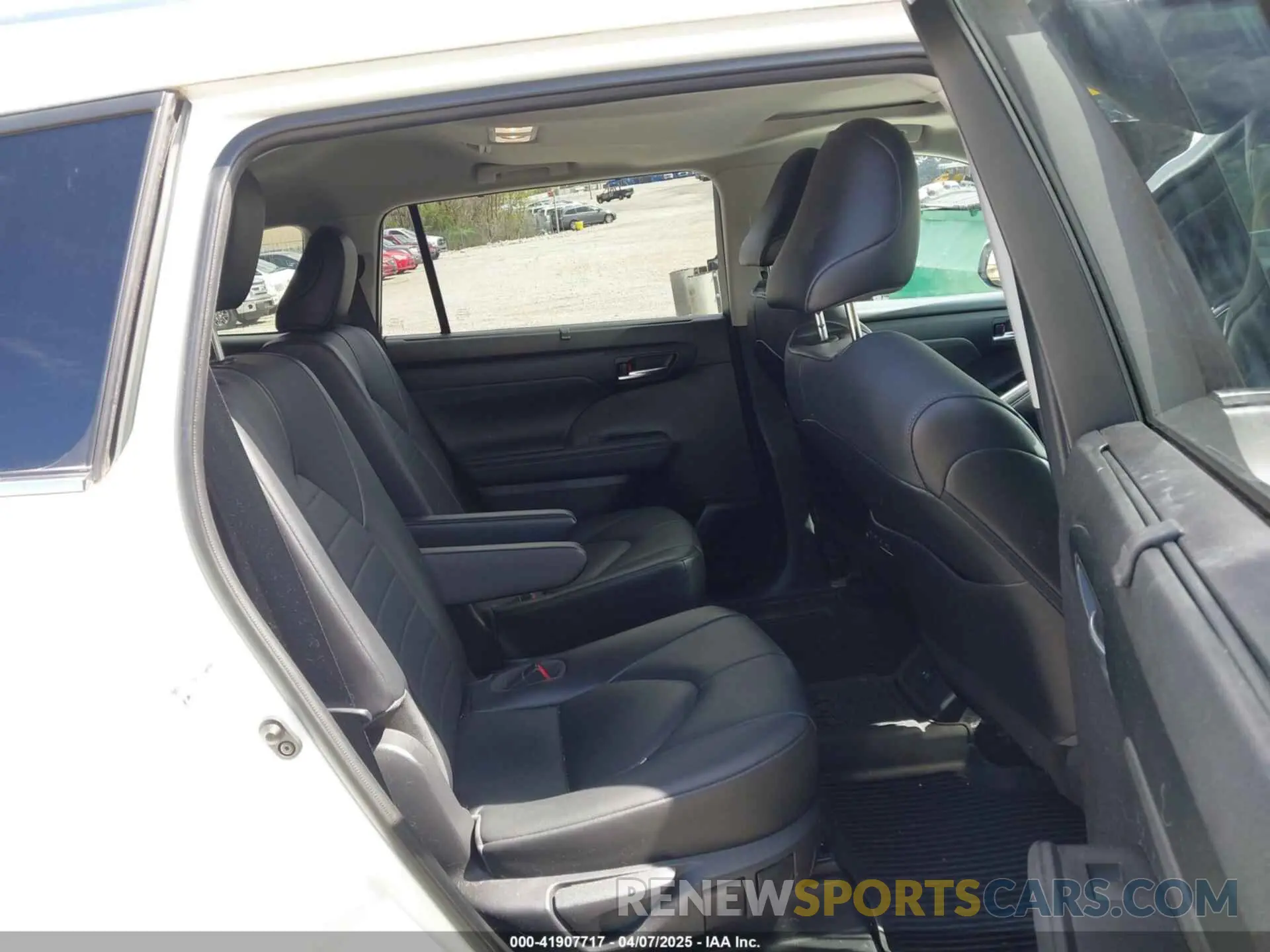 8 Фотография поврежденного автомобиля 5TDGZRBH3MS136153 TOYOTA HIGHLANDER 2021