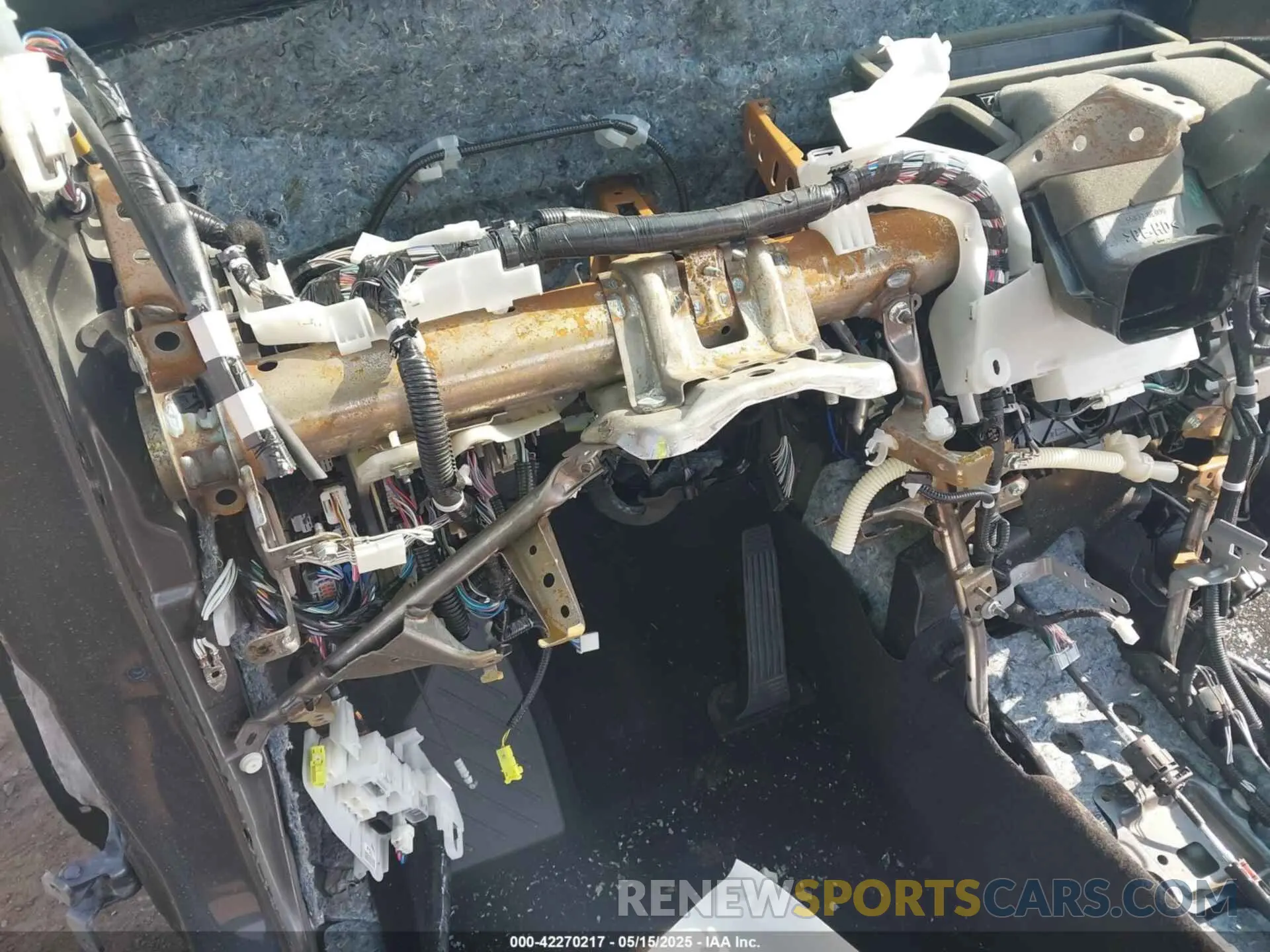 7 Photograph of a damaged car 5TDGZRBH3MS533765 TOYOTA HIGHLANDER 2021