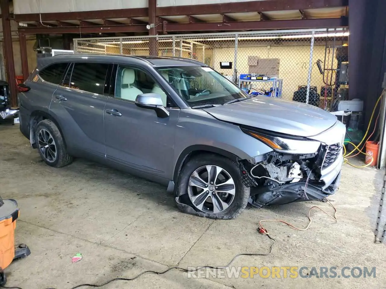 4 Фотография поврежденного автомобиля 5TDGZRBH4MS110077 TOYOTA HIGHLANDER 2021