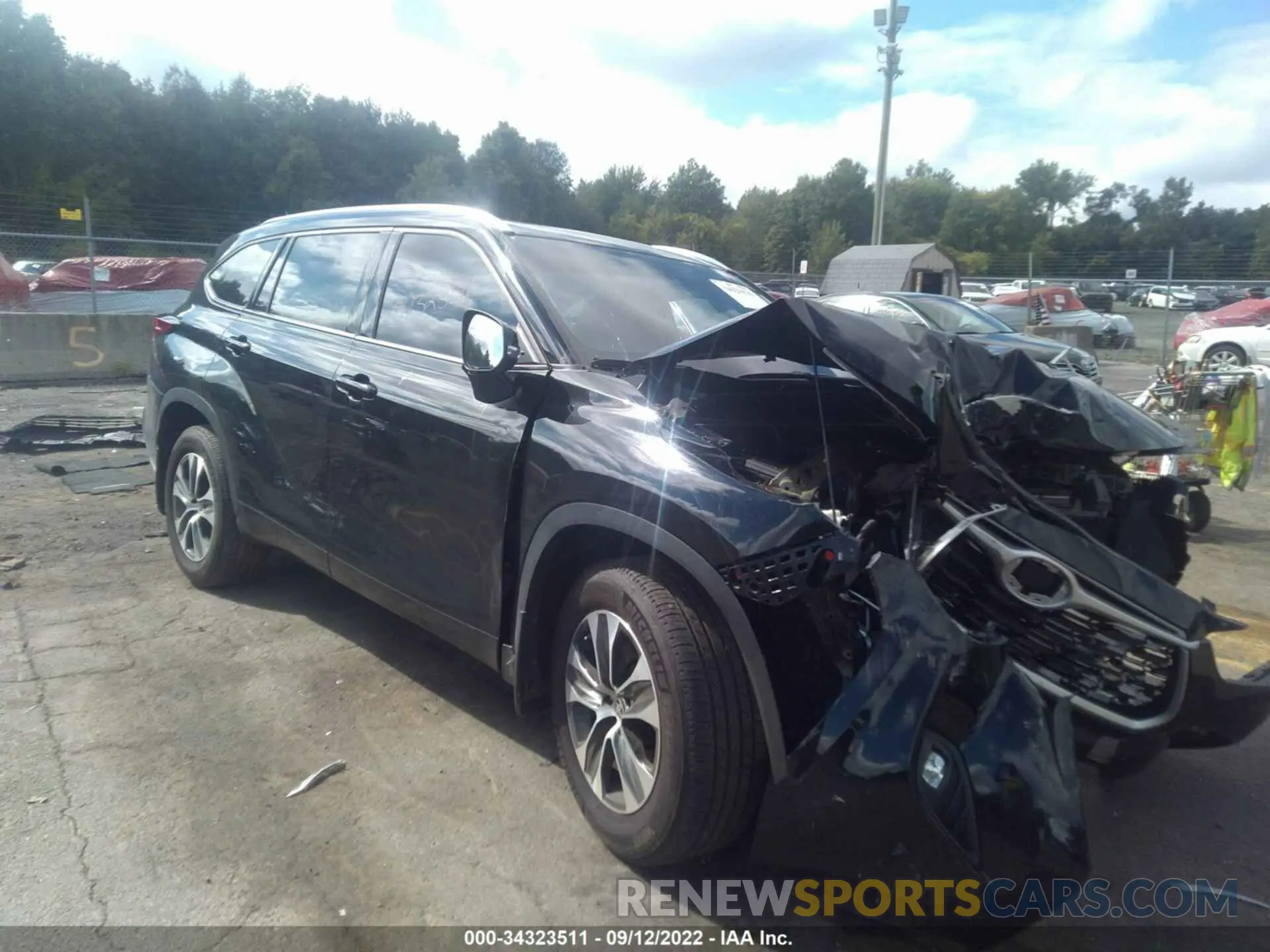 1 Photograph of a damaged car 5TDGZRBH5MS526848 TOYOTA HIGHLANDER 2021