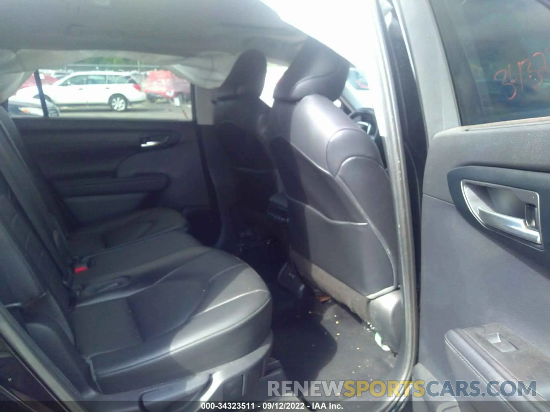8 Photograph of a damaged car 5TDGZRBH5MS526848 TOYOTA HIGHLANDER 2021