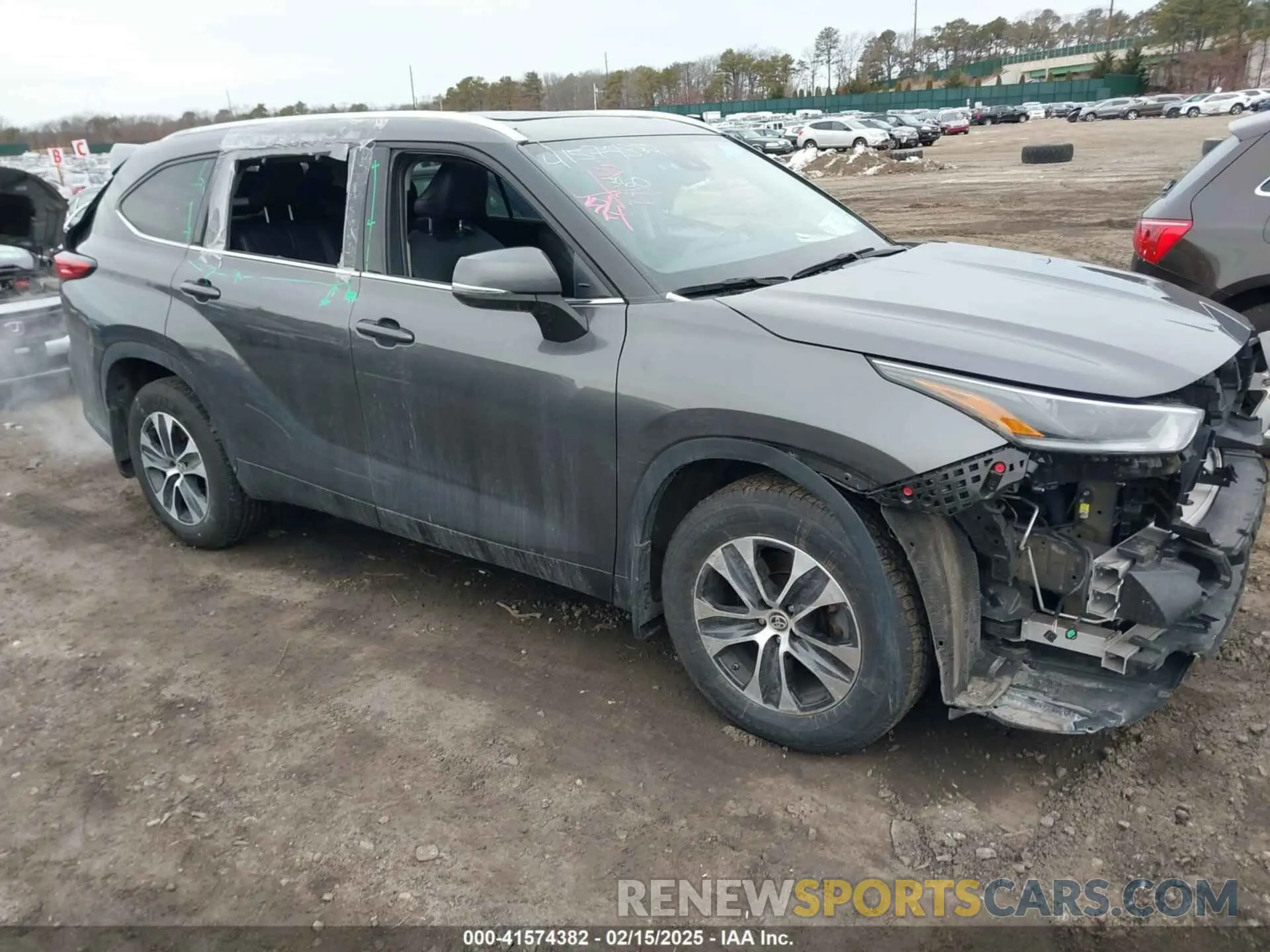 1 Photograph of a damaged car 5TDGZRBH6MS133358 TOYOTA HIGHLANDER 2021