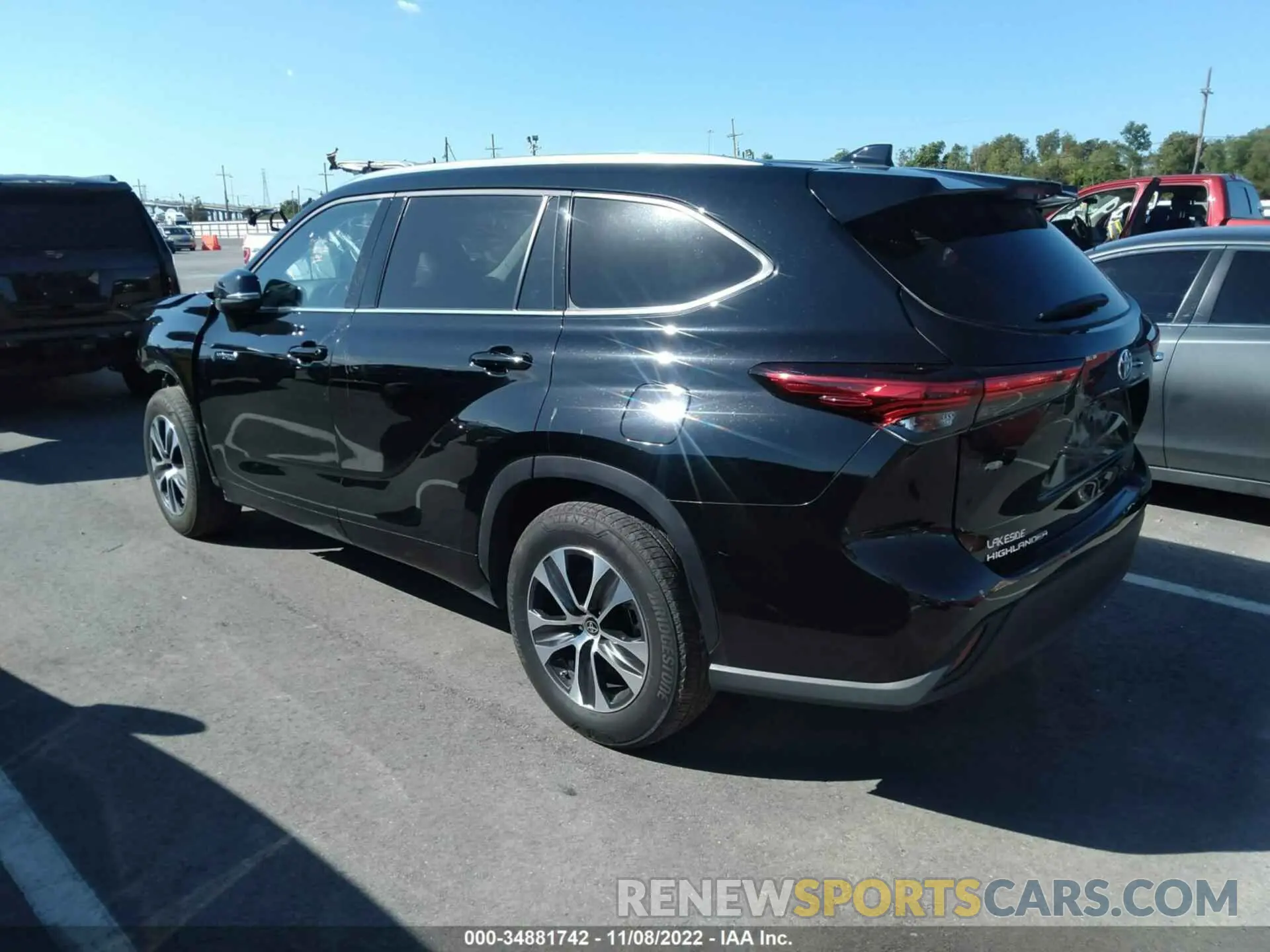 3 Фотография поврежденного автомобиля 5TDHARAH0MS011995 TOYOTA HIGHLANDER 2021