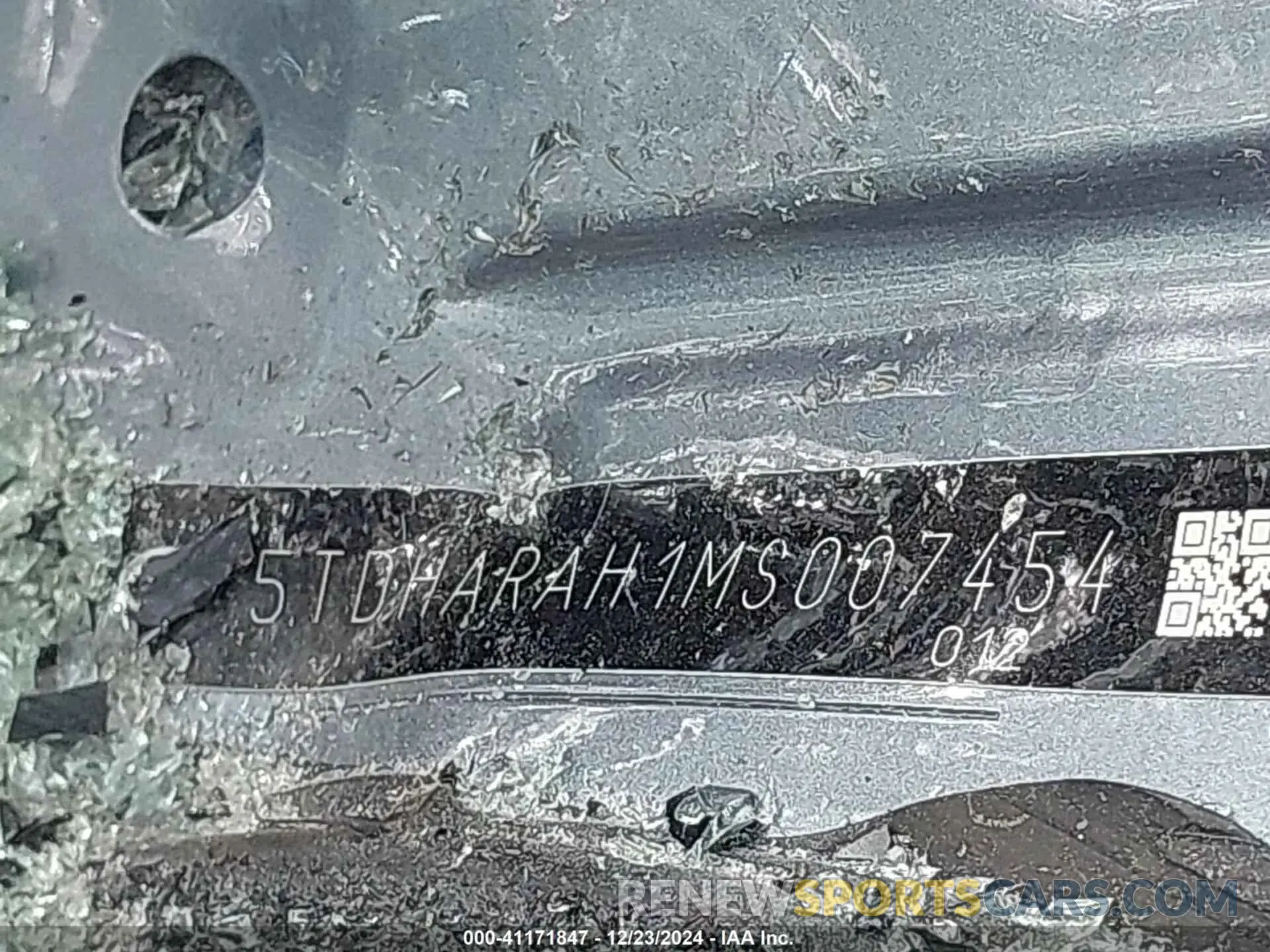 9 Photograph of a damaged car 5TDHARAH1MS007454 TOYOTA HIGHLANDER 2021