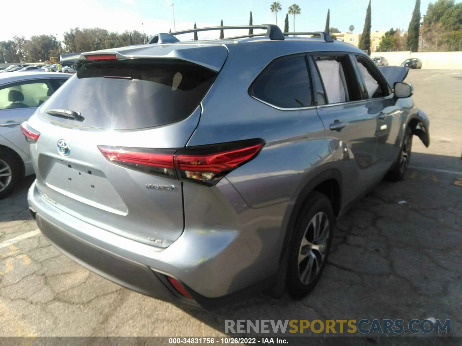 4 Photograph of a damaged car 5TDHARAH3MS009772 TOYOTA HIGHLANDER 2021