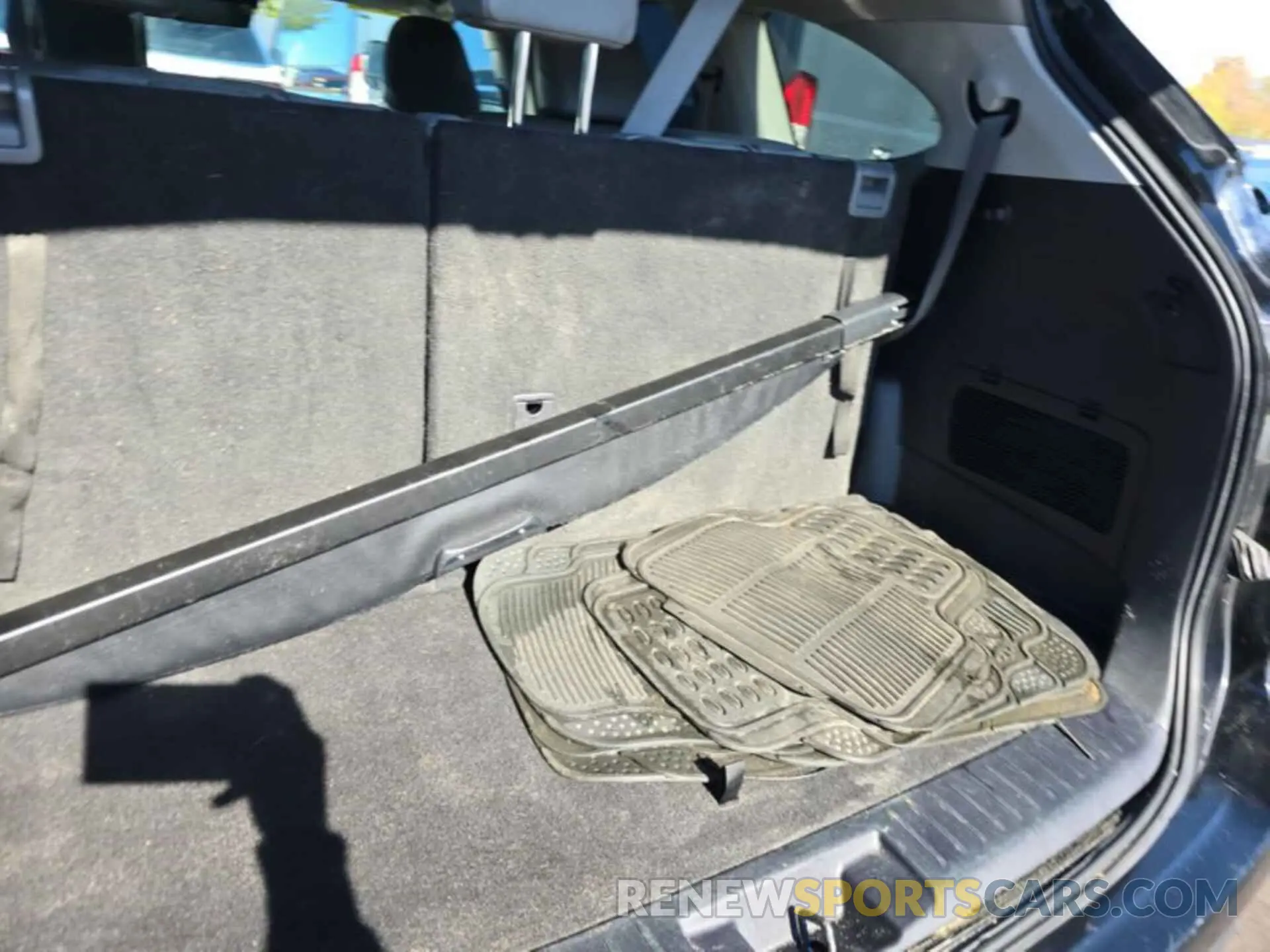 17 Photograph of a damaged car 5TDHARAH5MS509187 TOYOTA HIGHLANDER 2021