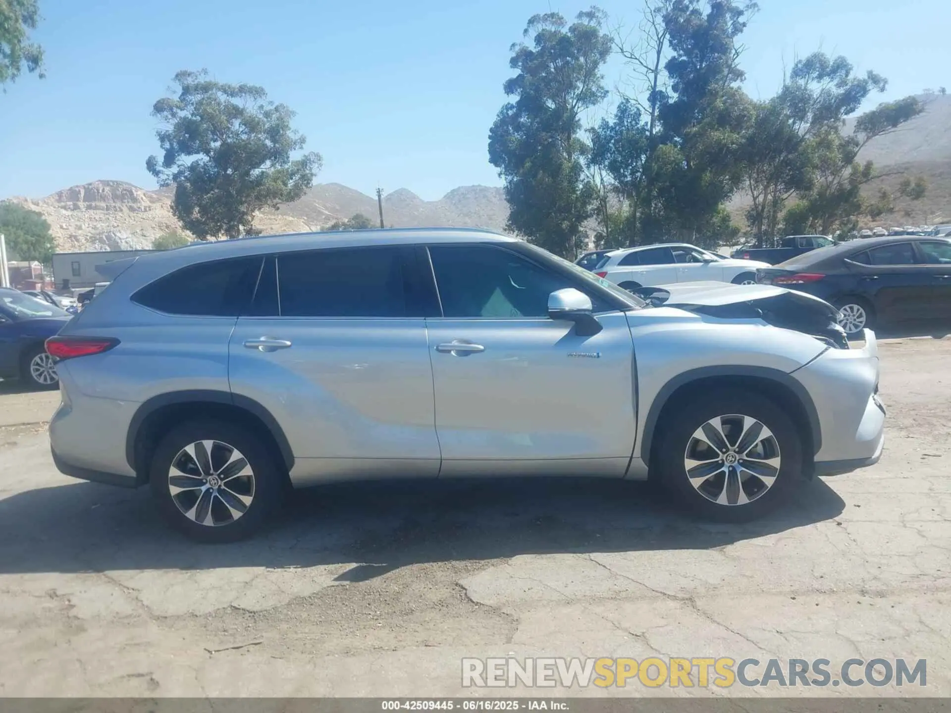 14 Photograph of a damaged car 5TDHARAH9MS506261 TOYOTA HIGHLANDER 2021