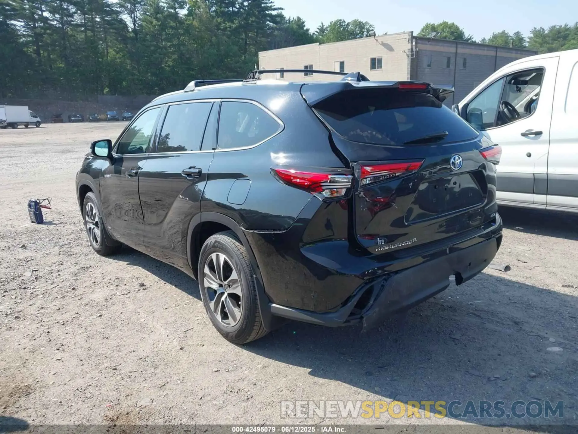 3 Photograph of a damaged car 5TDHBRCH3MS524975 TOYOTA HIGHLANDER 2021