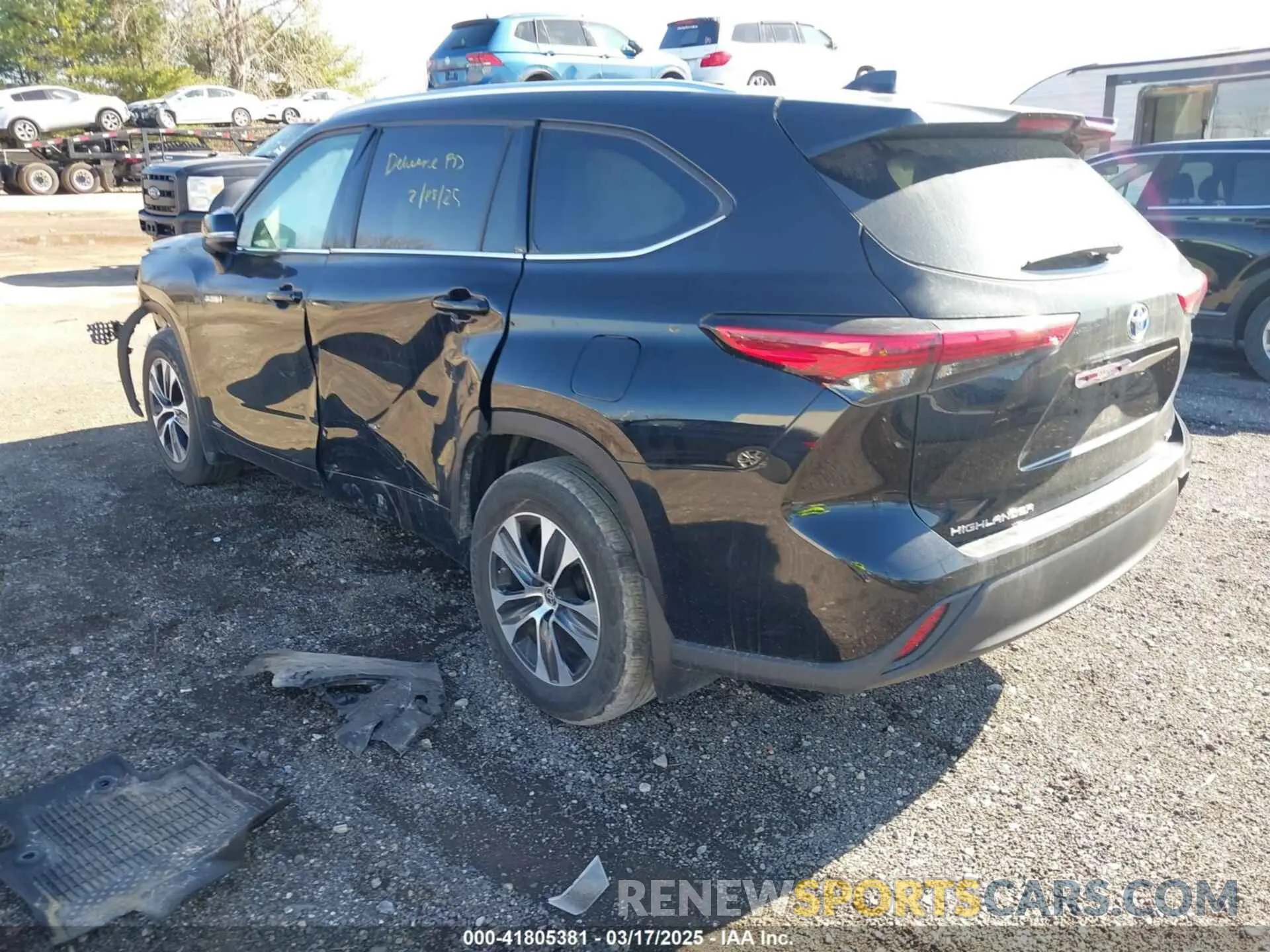 3 Photograph of a damaged car 5TDHBRCH6MS522413 TOYOTA HIGHLANDER 2021