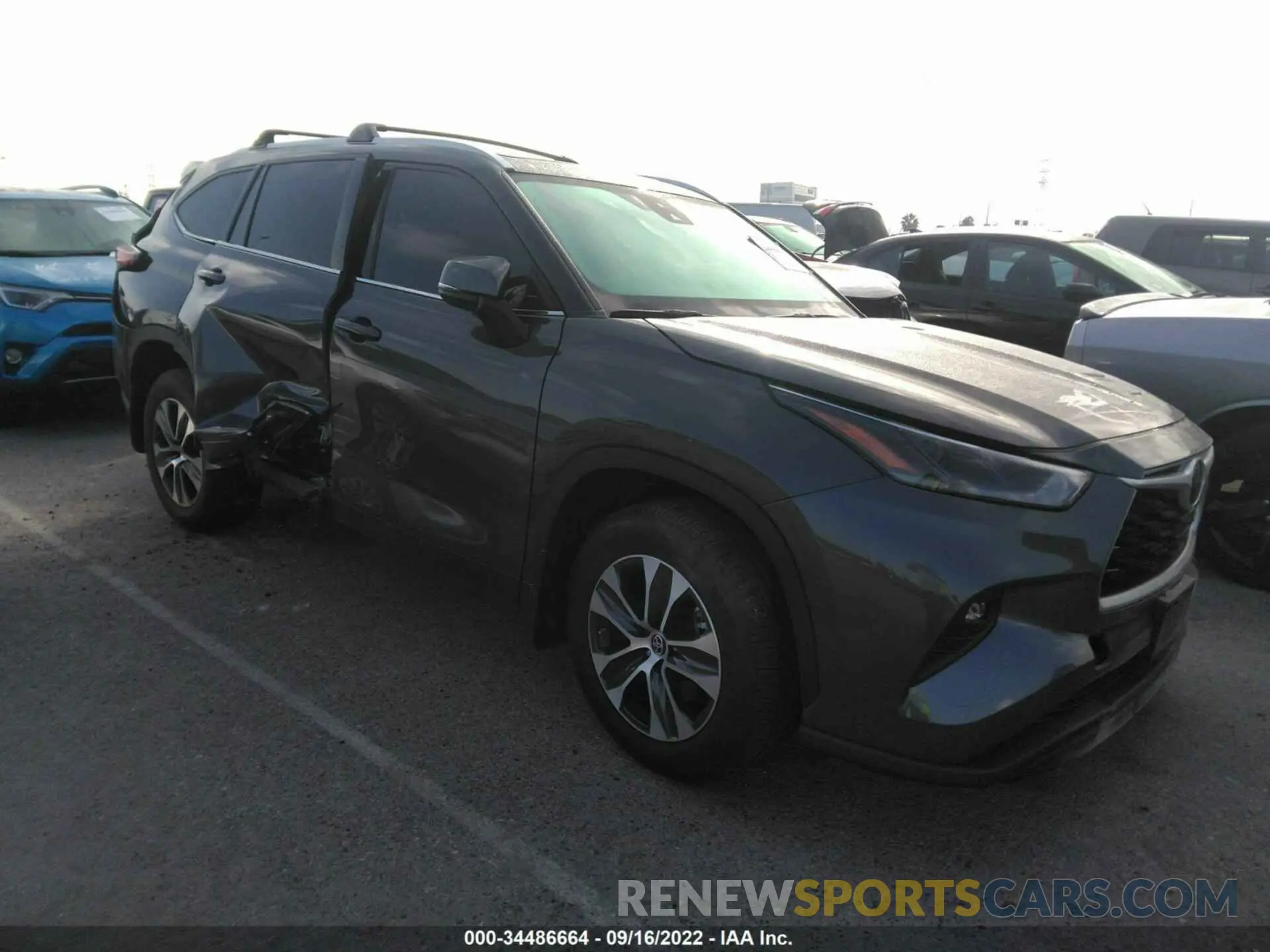 1 Photograph of a damaged car 5TDHZRAH0MS520431 TOYOTA HIGHLANDER 2021