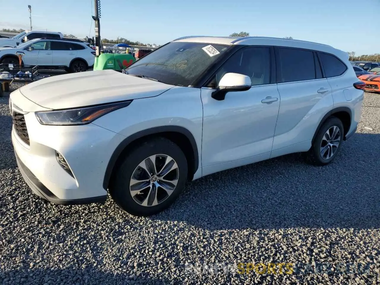 1 Photograph of a damaged car 5TDHZRAH1MS533057 TOYOTA HIGHLANDER 2021