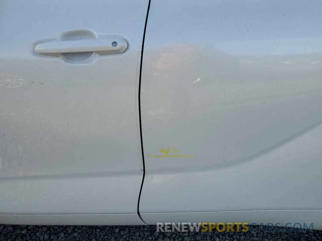 13 Photograph of a damaged car 5TDHZRAH1MS533057 TOYOTA HIGHLANDER 2021