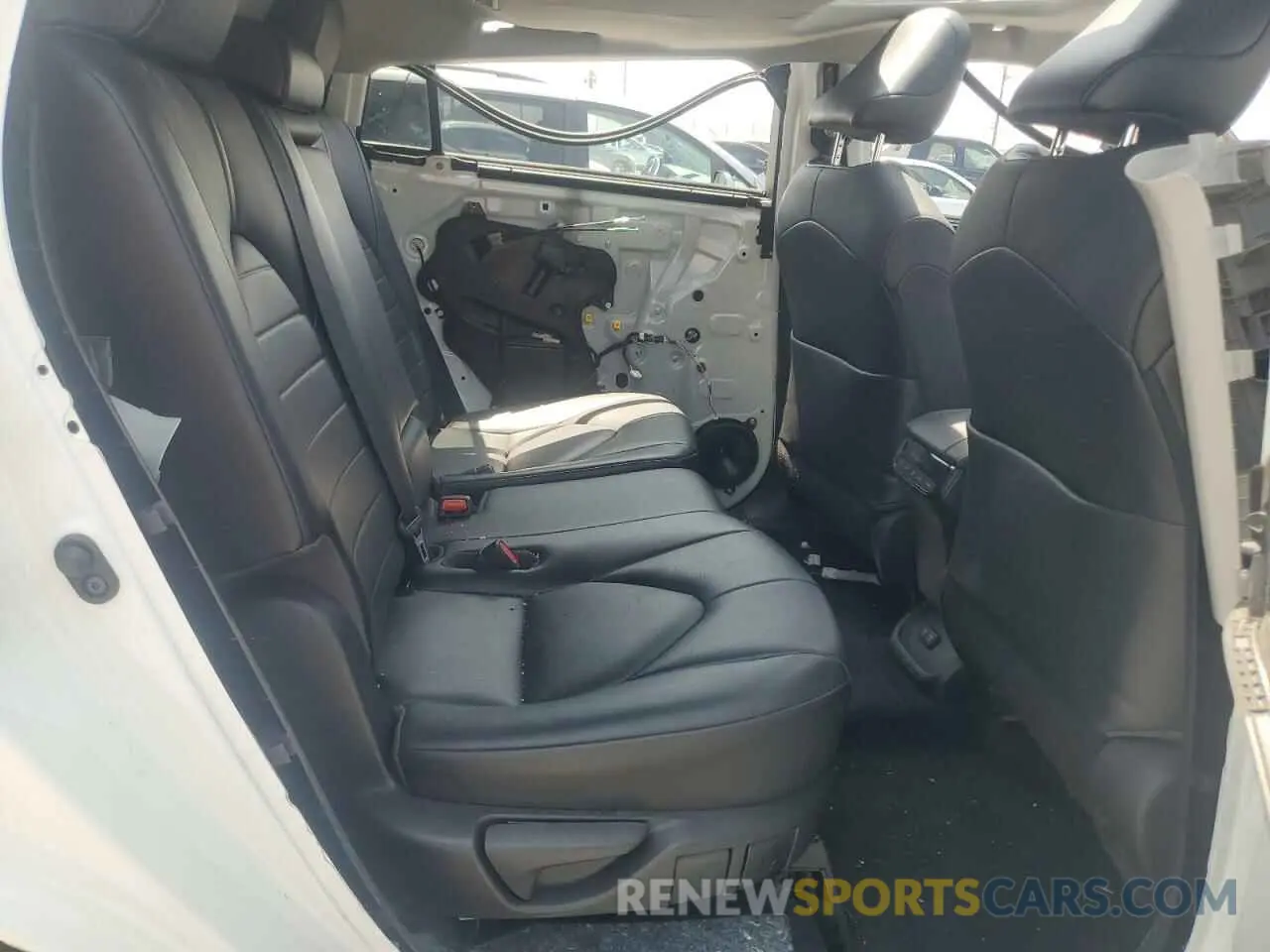 11 Photograph of a damaged car 5TDHZRAH4MS078480 TOYOTA HIGHLANDER 2021
