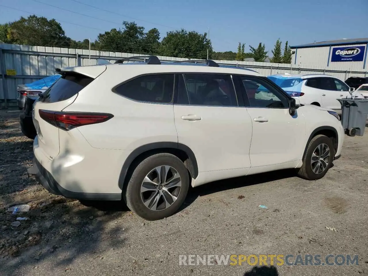 3 Photograph of a damaged car 5TDHZRAH4MS514440 TOYOTA HIGHLANDER 2021