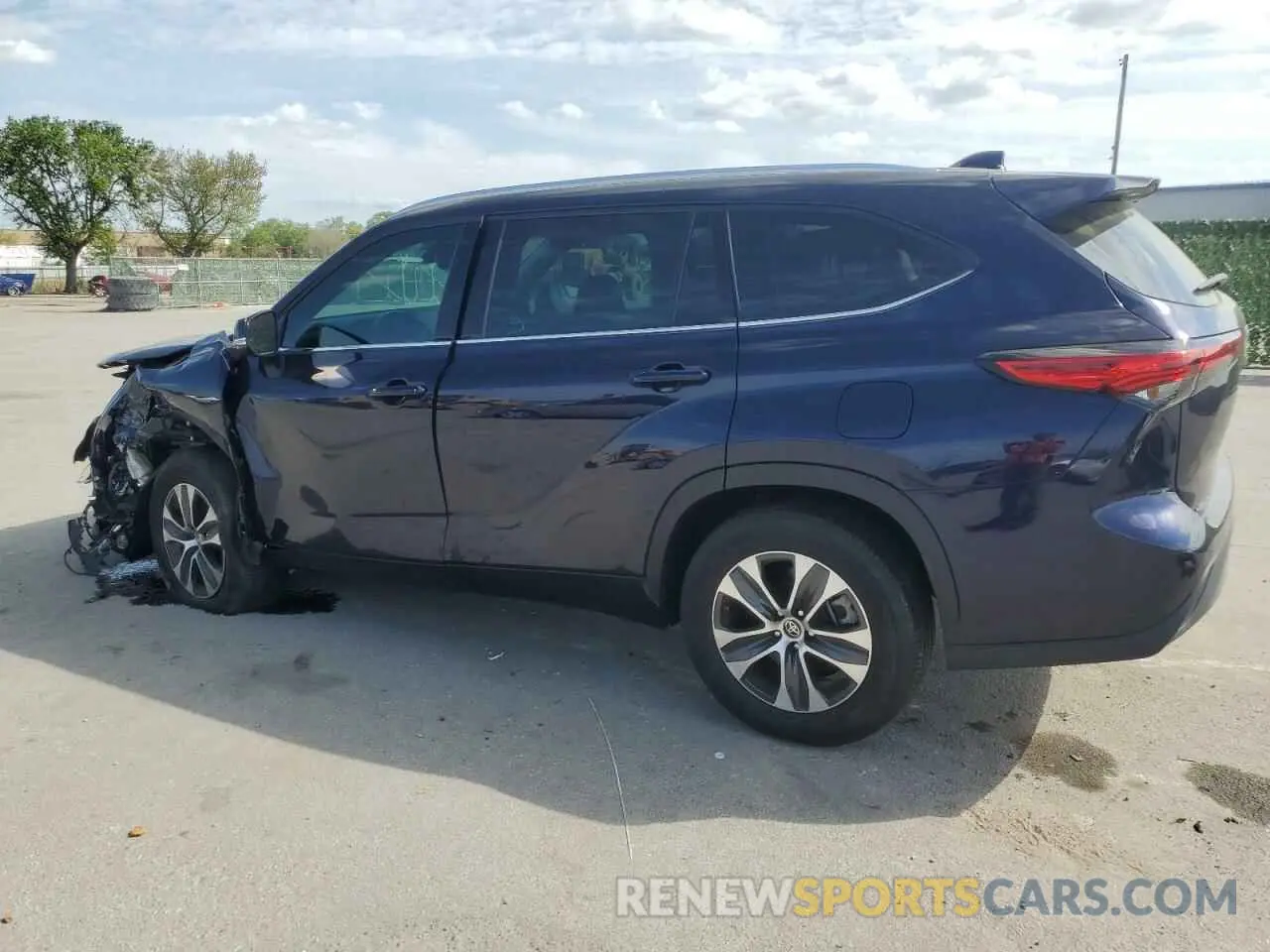 2 Photograph of a damaged car 5TDHZRAH5MS524409 TOYOTA HIGHLANDER 2021