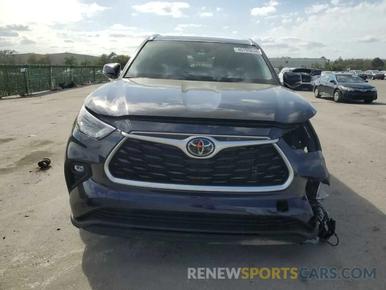 5 Photograph of a damaged car 5TDHZRAH5MS524409 TOYOTA HIGHLANDER 2021