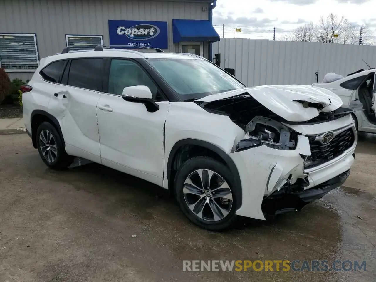 4 Photograph of a damaged car 5TDHZRBH0MS124160 TOYOTA HIGHLANDER 2021