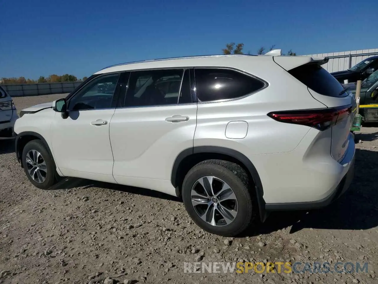 2 Photograph of a damaged car 5TDHZRBH0MS527572 TOYOTA HIGHLANDER 2021