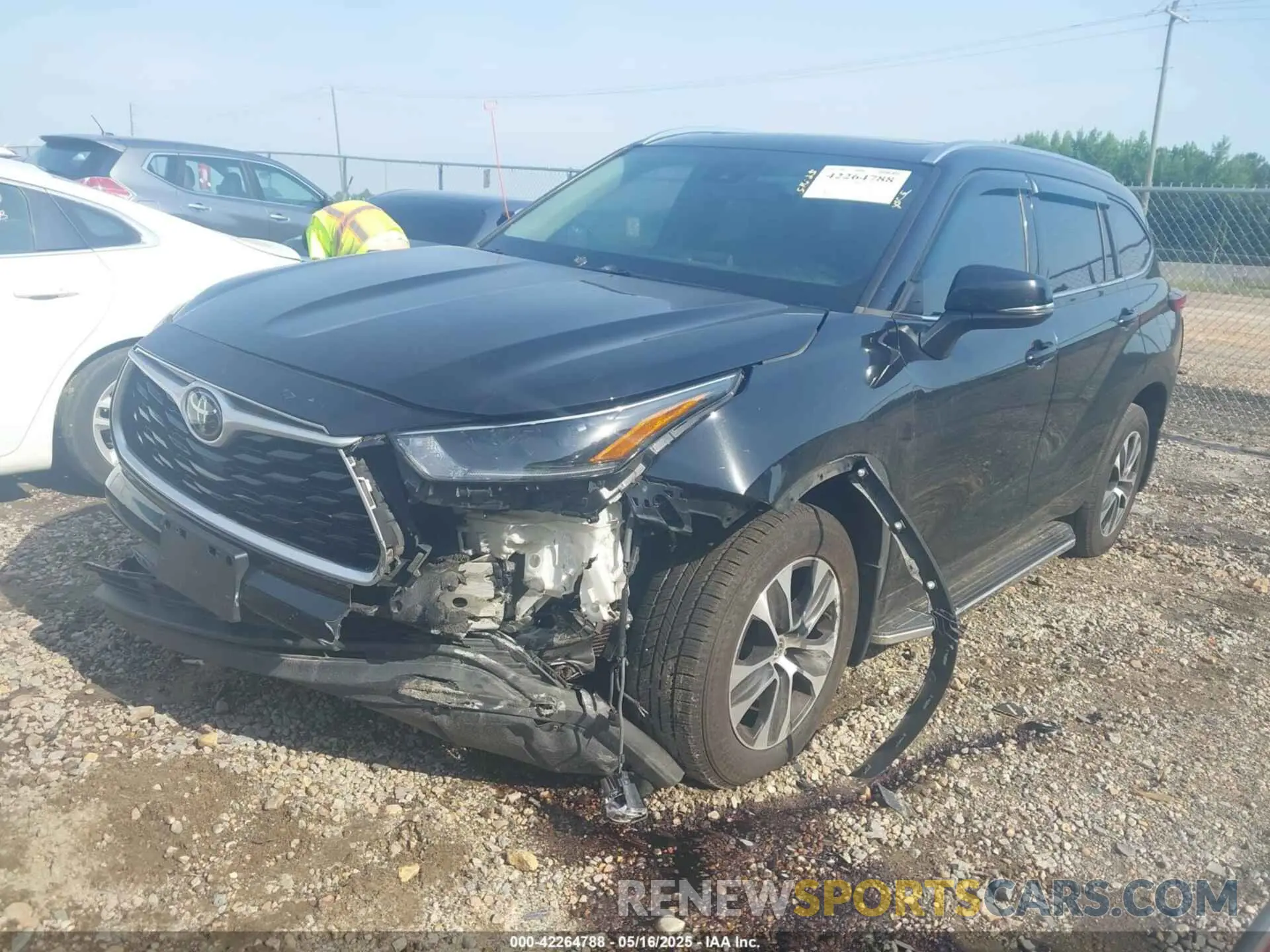 2 Photograph of a damaged car 5TDHZRBH3MS523919 TOYOTA HIGHLANDER 2021