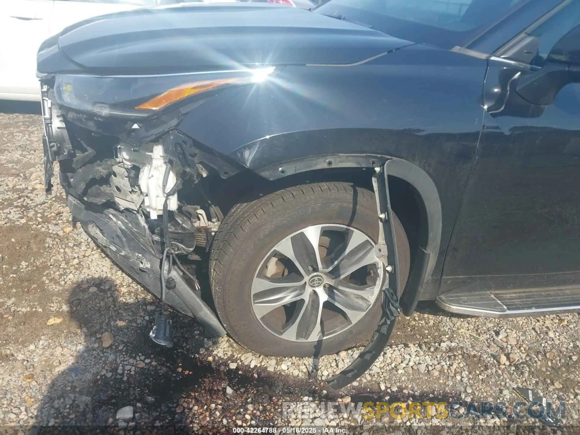 6 Photograph of a damaged car 5TDHZRBH3MS523919 TOYOTA HIGHLANDER 2021