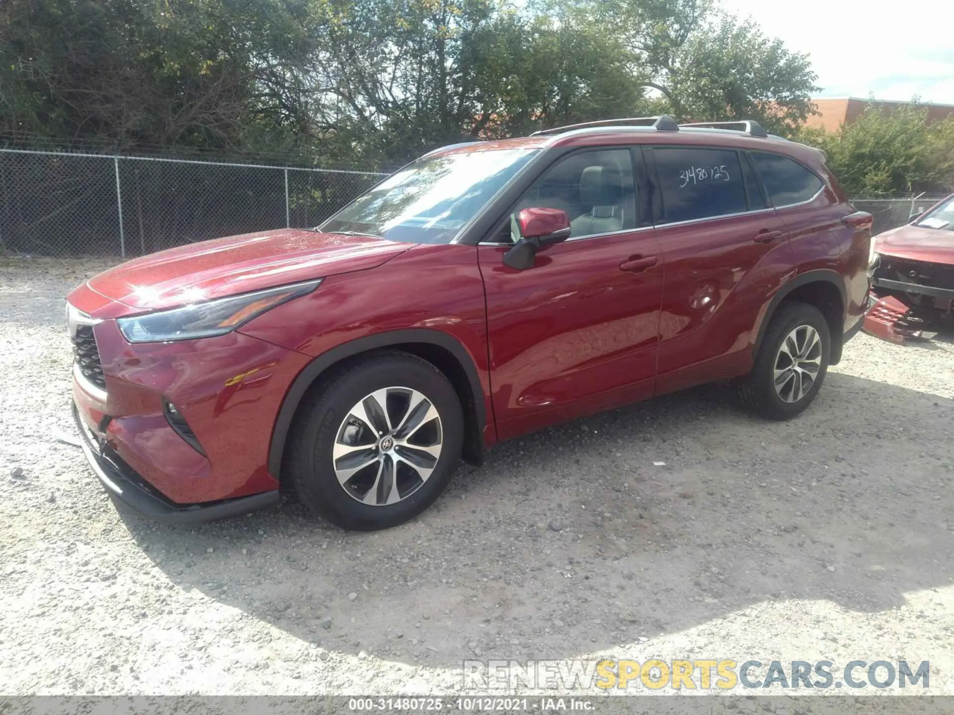 2 Photograph of a damaged car 5TDHZRBH3MS556161 TOYOTA HIGHLANDER 2021