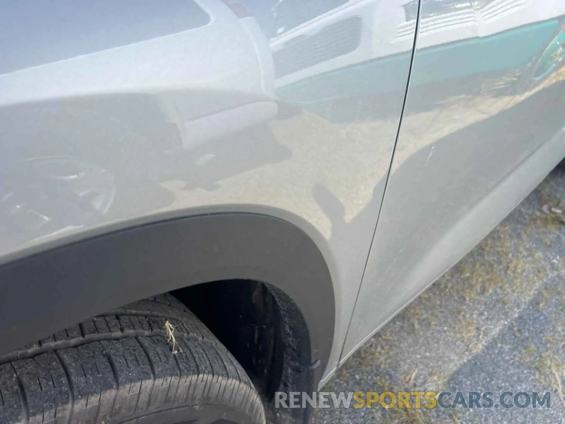 11 Photograph of a damaged car 5TDHZRBH4MS558078 TOYOTA HIGHLANDER 2021