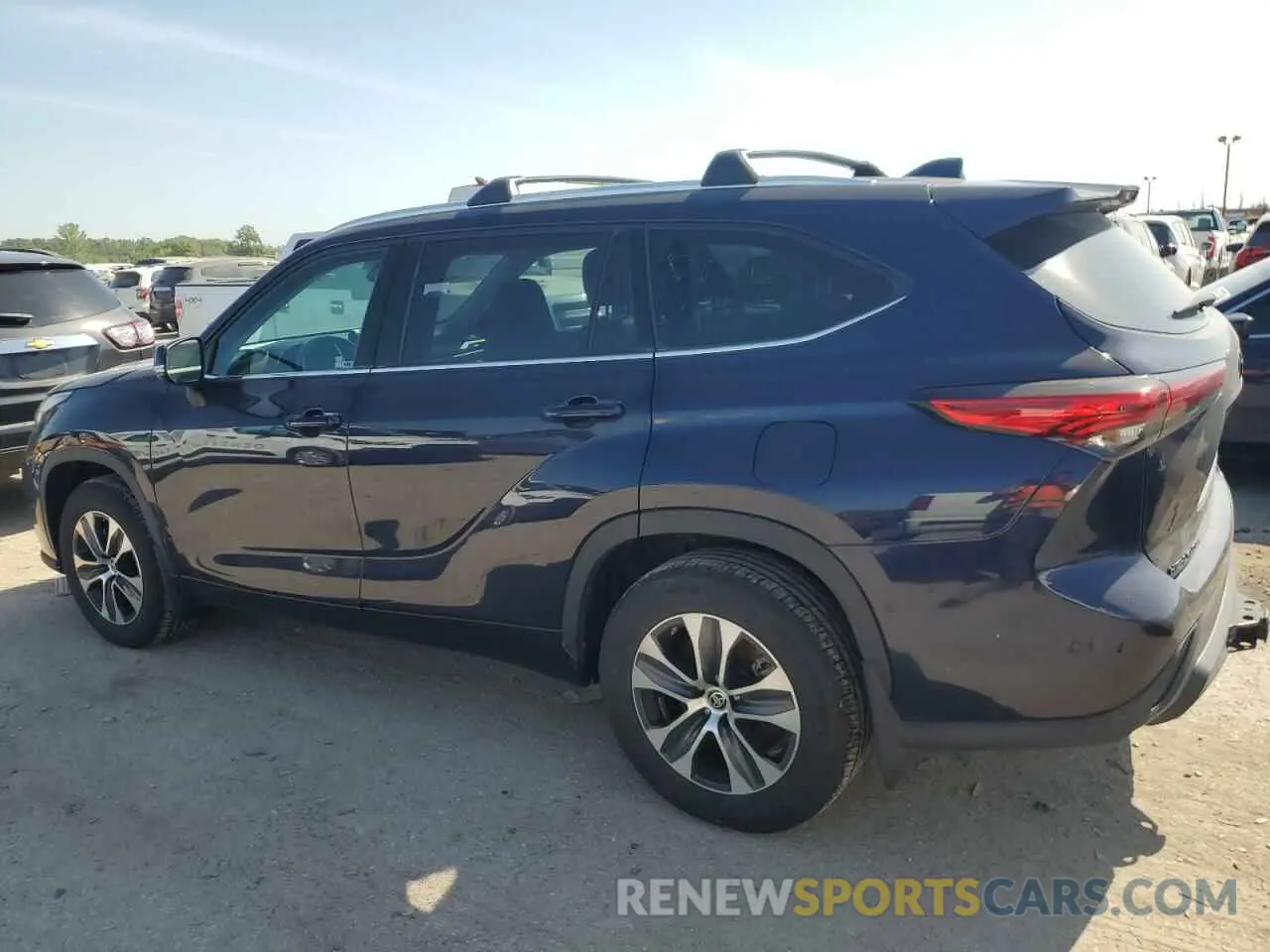2 Photograph of a damaged car 5TDHZRBH5MS153606 TOYOTA HIGHLANDER 2021
