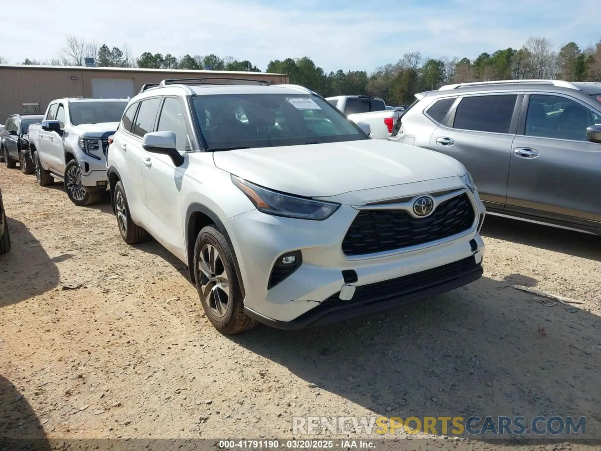 1 Photograph of a damaged car 5TDHZRBH6MS539502 TOYOTA HIGHLANDER 2021