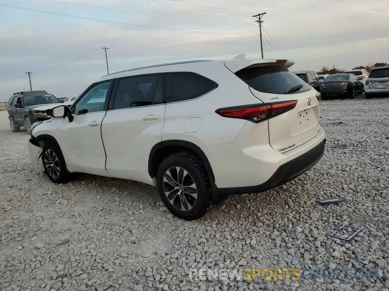 2 Photograph of a damaged car 5TDHZRBH7MS060179 TOYOTA HIGHLANDER 2021