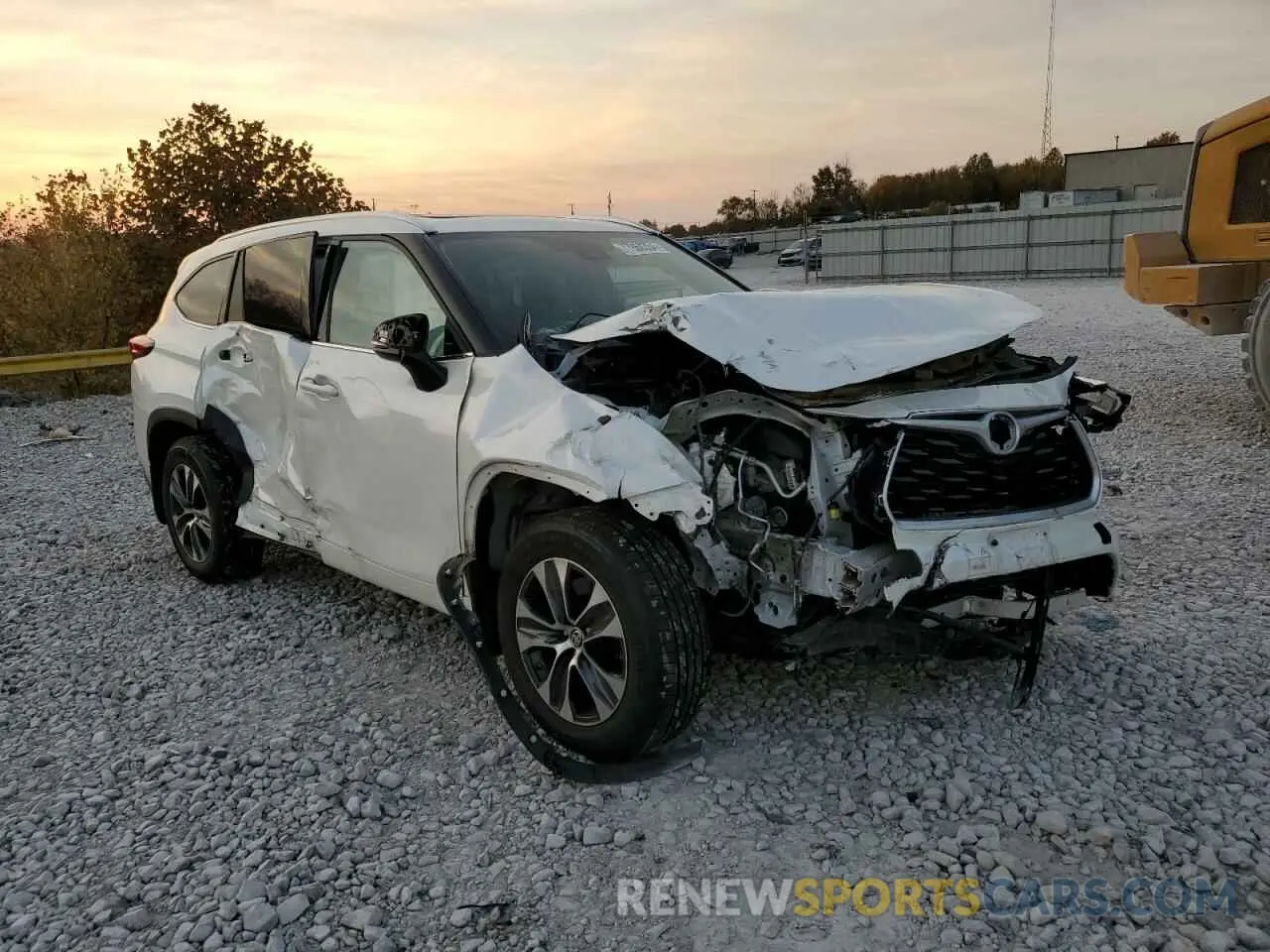 4 Photograph of a damaged car 5TDHZRBH7MS060179 TOYOTA HIGHLANDER 2021