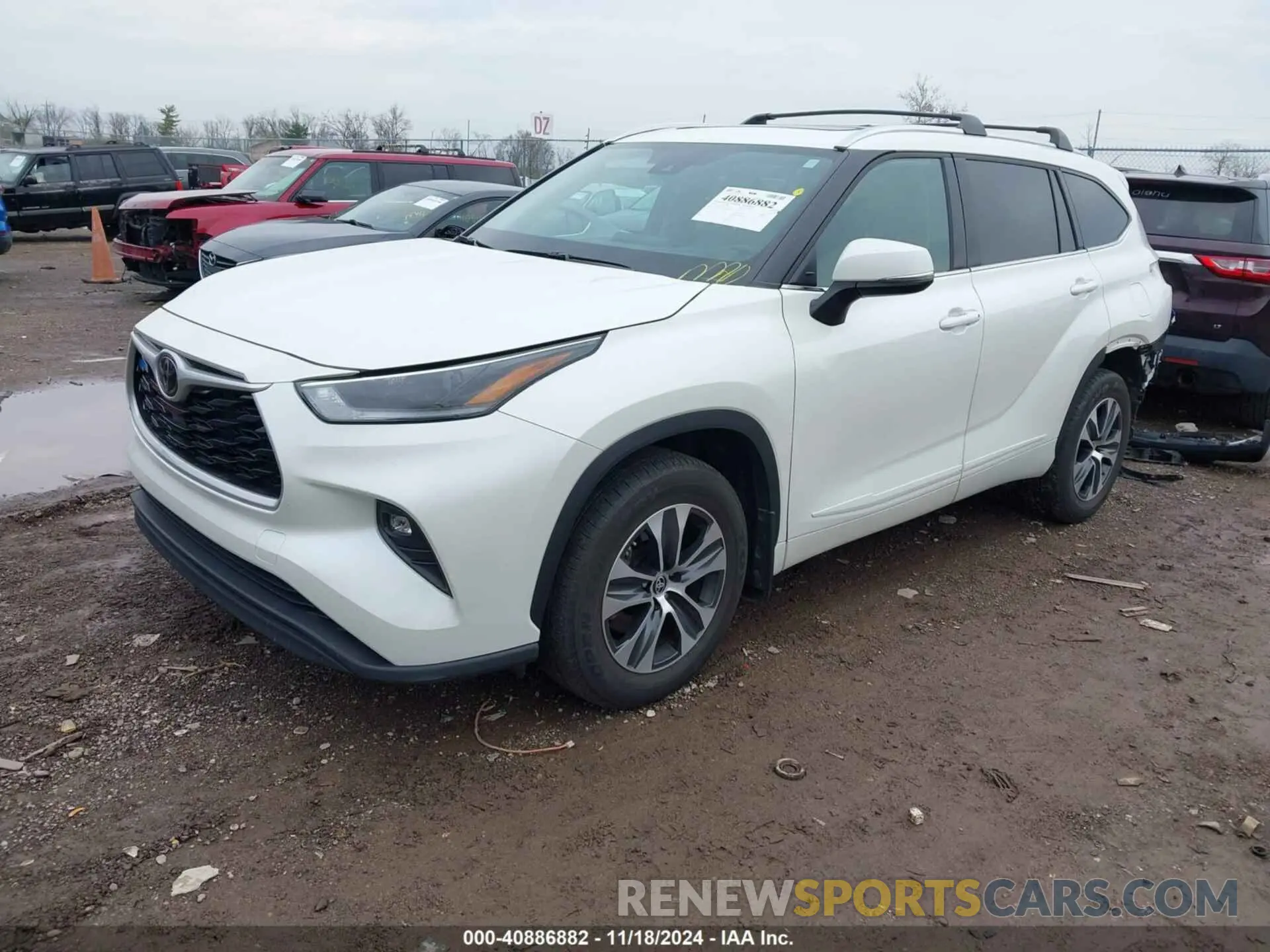 2 Photograph of a damaged car 5TDHZRBH8MS138517 TOYOTA HIGHLANDER 2021