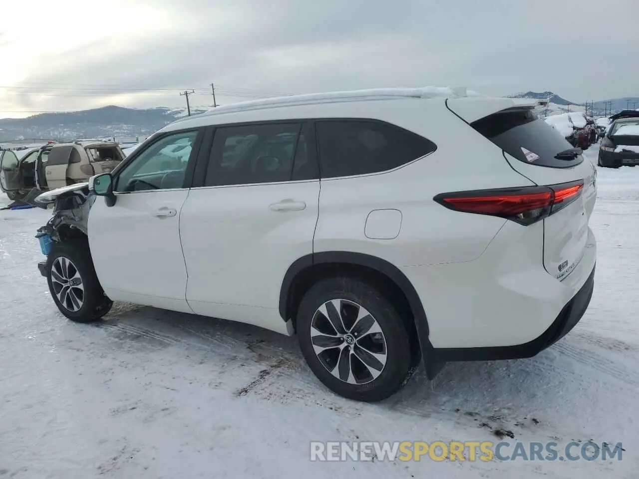 2 Photograph of a damaged car 5TDHZRBH8MS549934 TOYOTA HIGHLANDER 2021