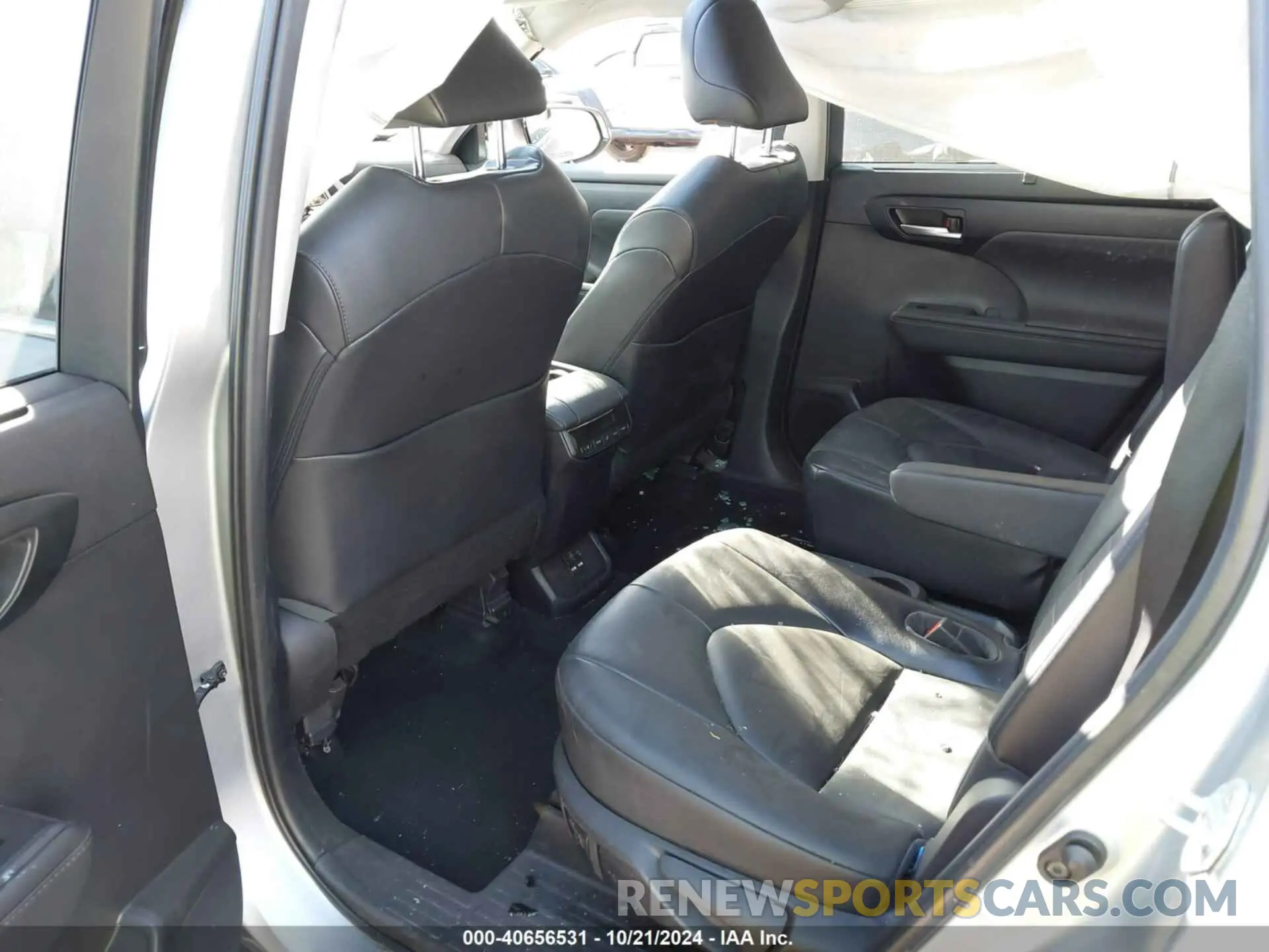 8 Photograph of a damaged car 5TDHZRBH9MS057655 TOYOTA HIGHLANDER 2021
