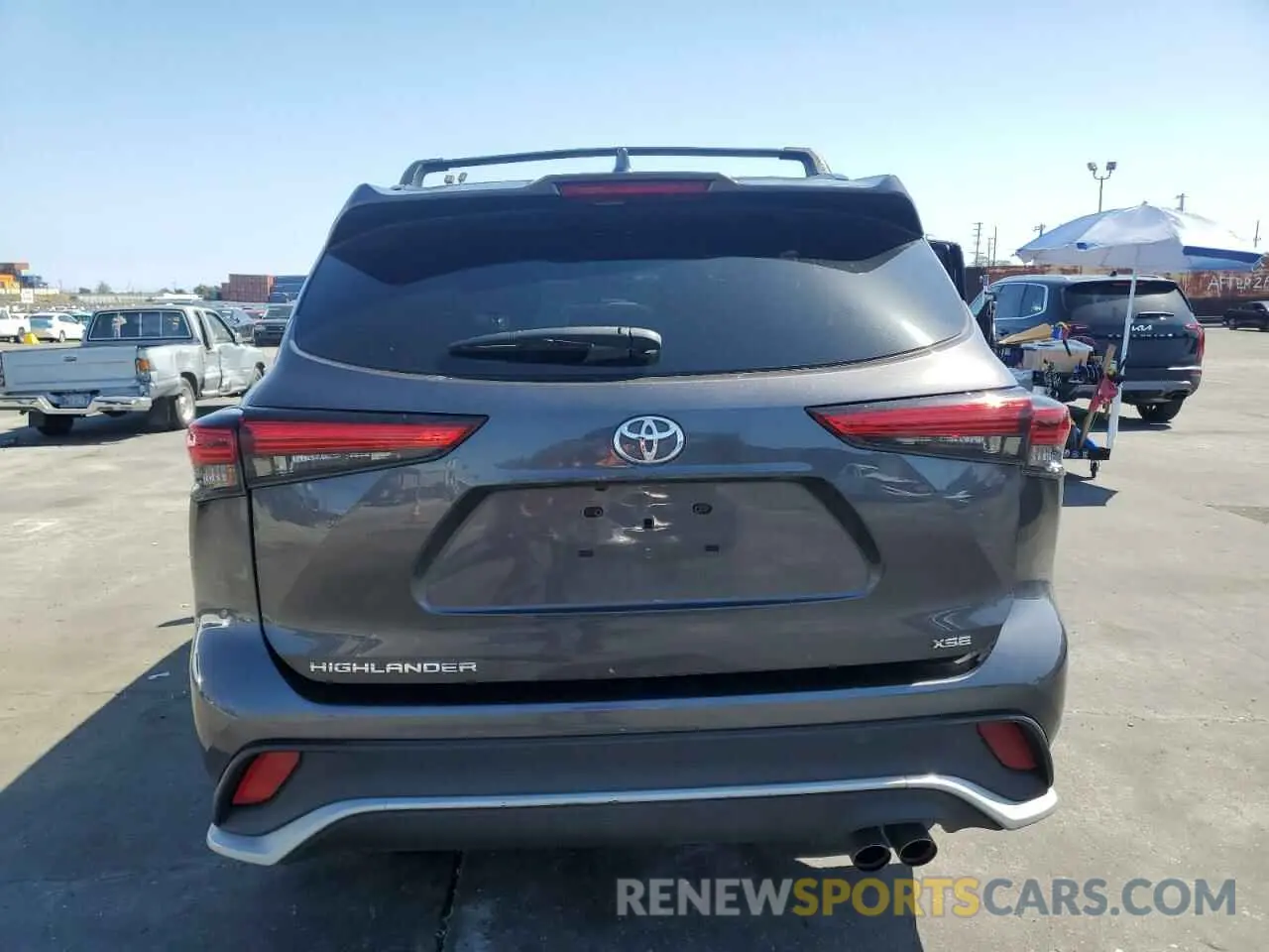 6 Photograph of a damaged car 5TDJZRAH7MS059973 TOYOTA HIGHLANDER 2021