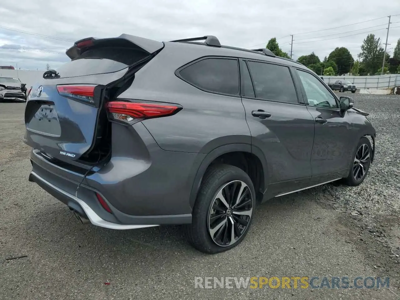3 Photograph of a damaged car 5TDJZRBH0MS104704 TOYOTA HIGHLANDER 2021