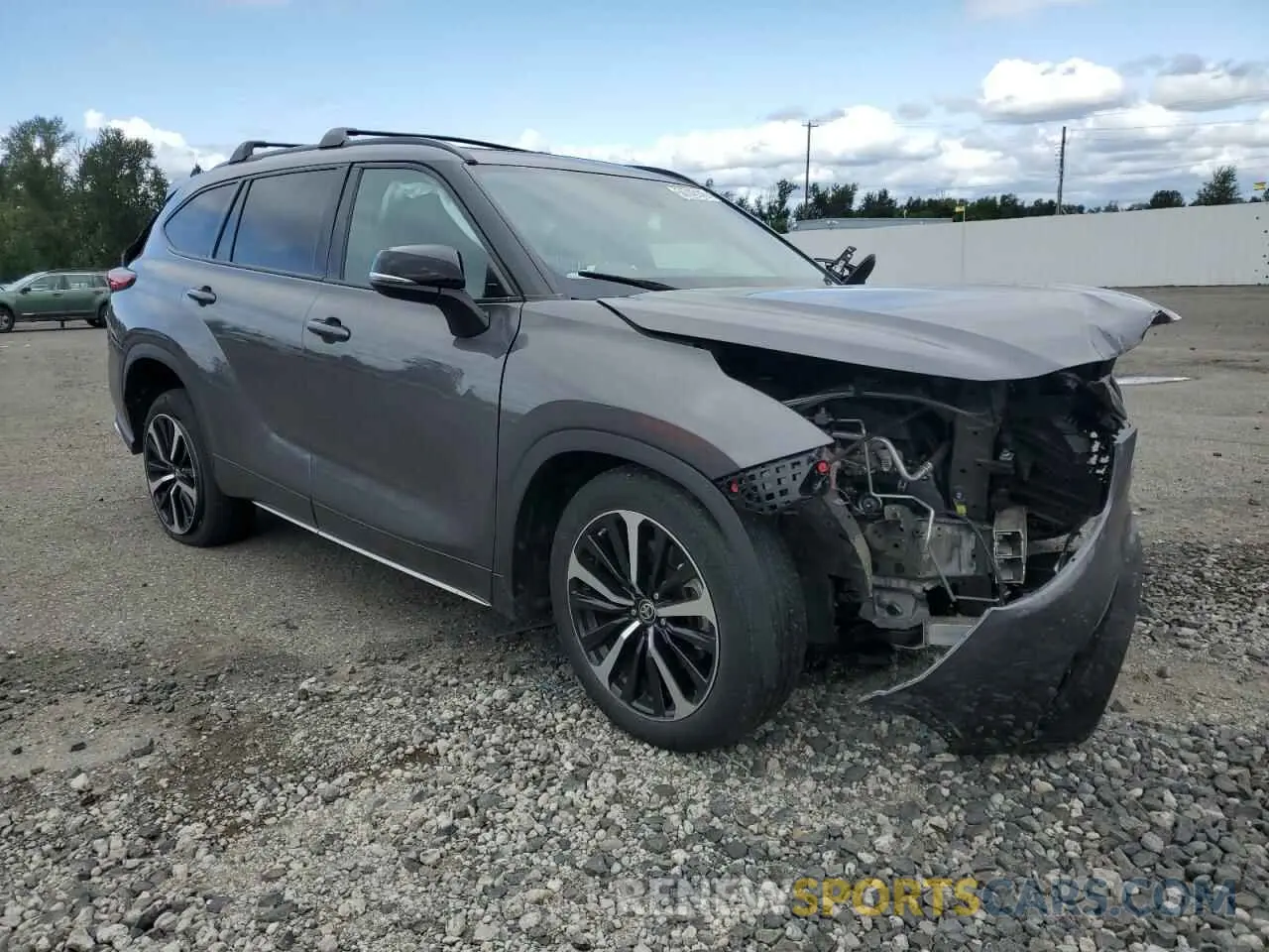 4 Photograph of a damaged car 5TDJZRBH0MS104704 TOYOTA HIGHLANDER 2021