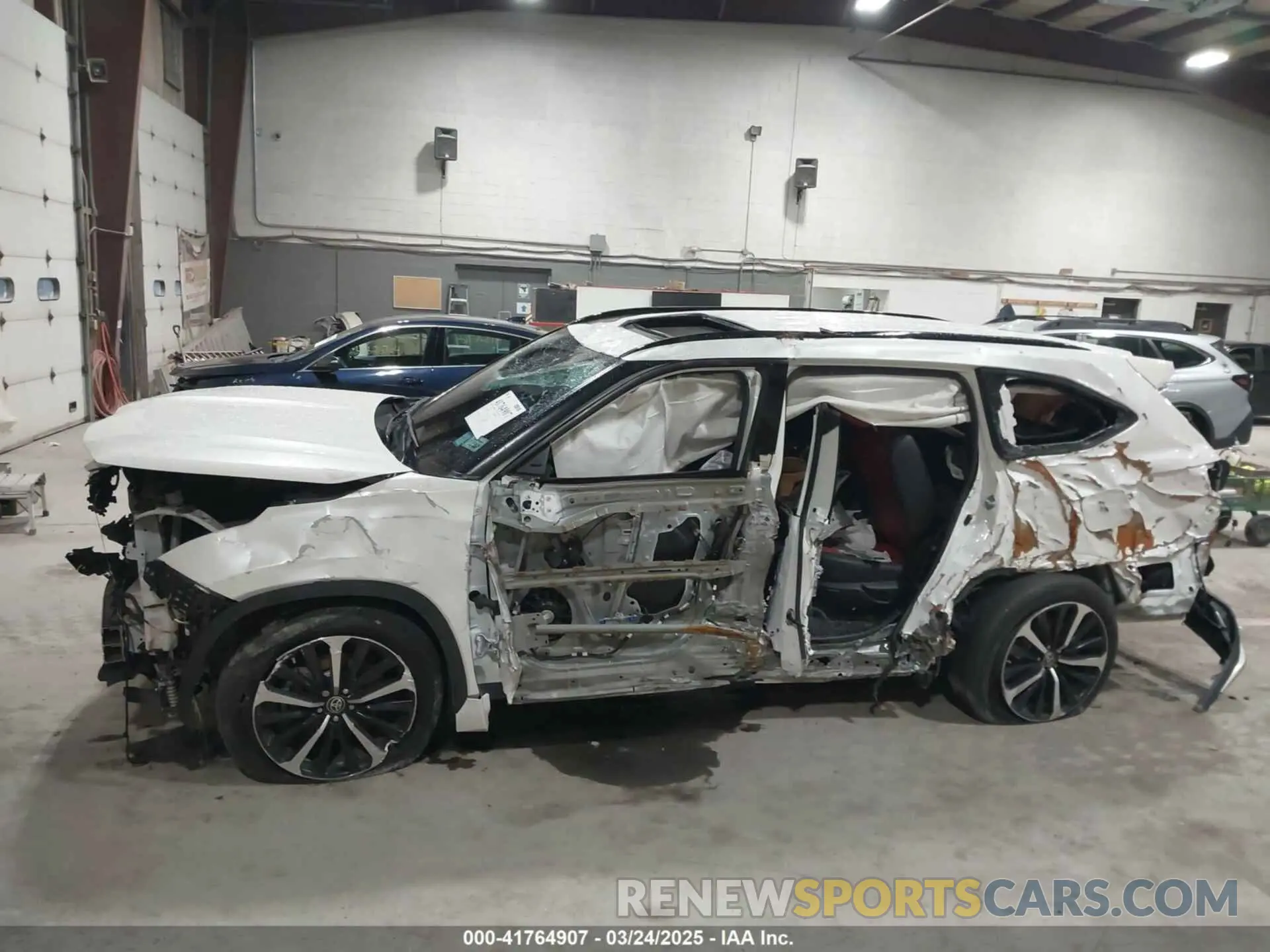 11 Фотография поврежденного автомобиля 5TDJZRBH3MS096534 TOYOTA HIGHLANDER 2021