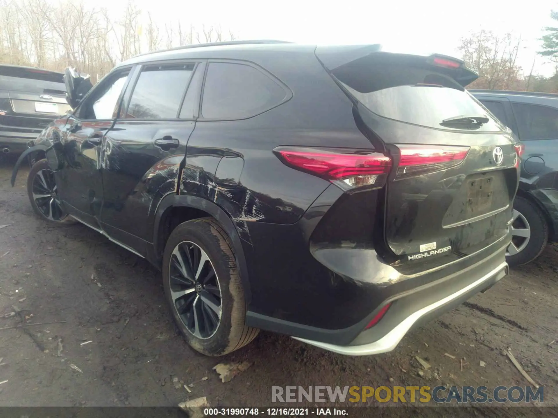 3 Photograph of a damaged car 5TDJZRBH6MS107705 TOYOTA HIGHLANDER 2021