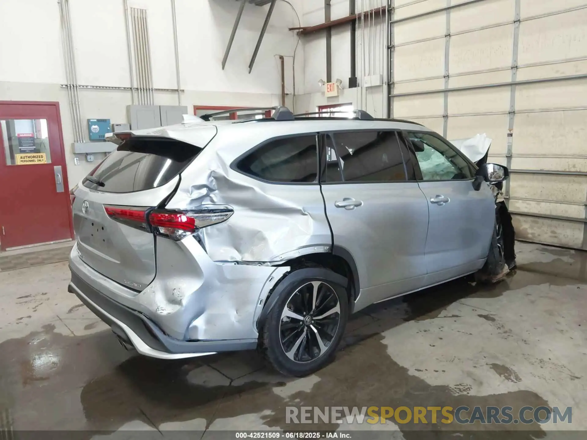 4 Фотография поврежденного автомобиля 5TDJZRBH8MS072794 TOYOTA HIGHLANDER 2021