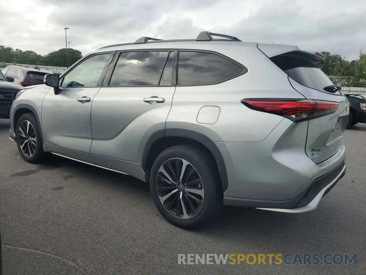 2 Photograph of a damaged car 5TDJZRBHXMS075065 TOYOTA HIGHLANDER 2021