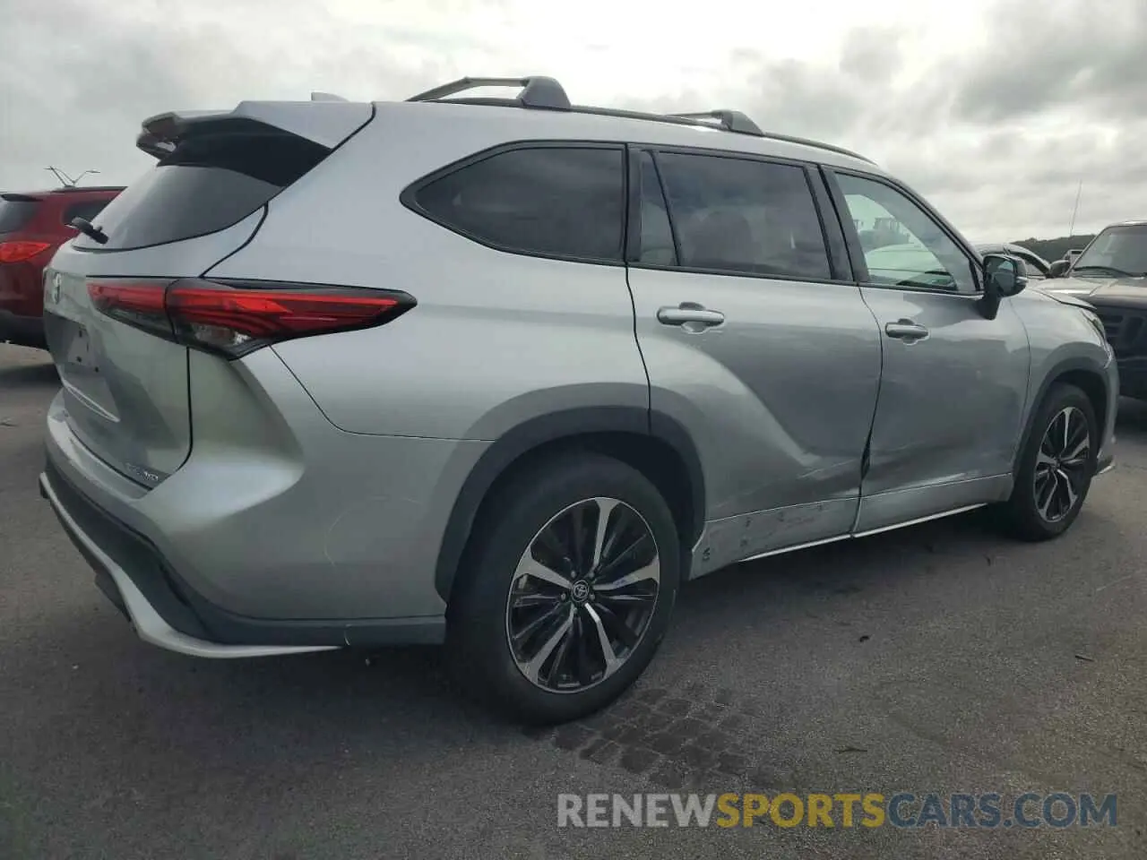 3 Photograph of a damaged car 5TDJZRBHXMS075065 TOYOTA HIGHLANDER 2021