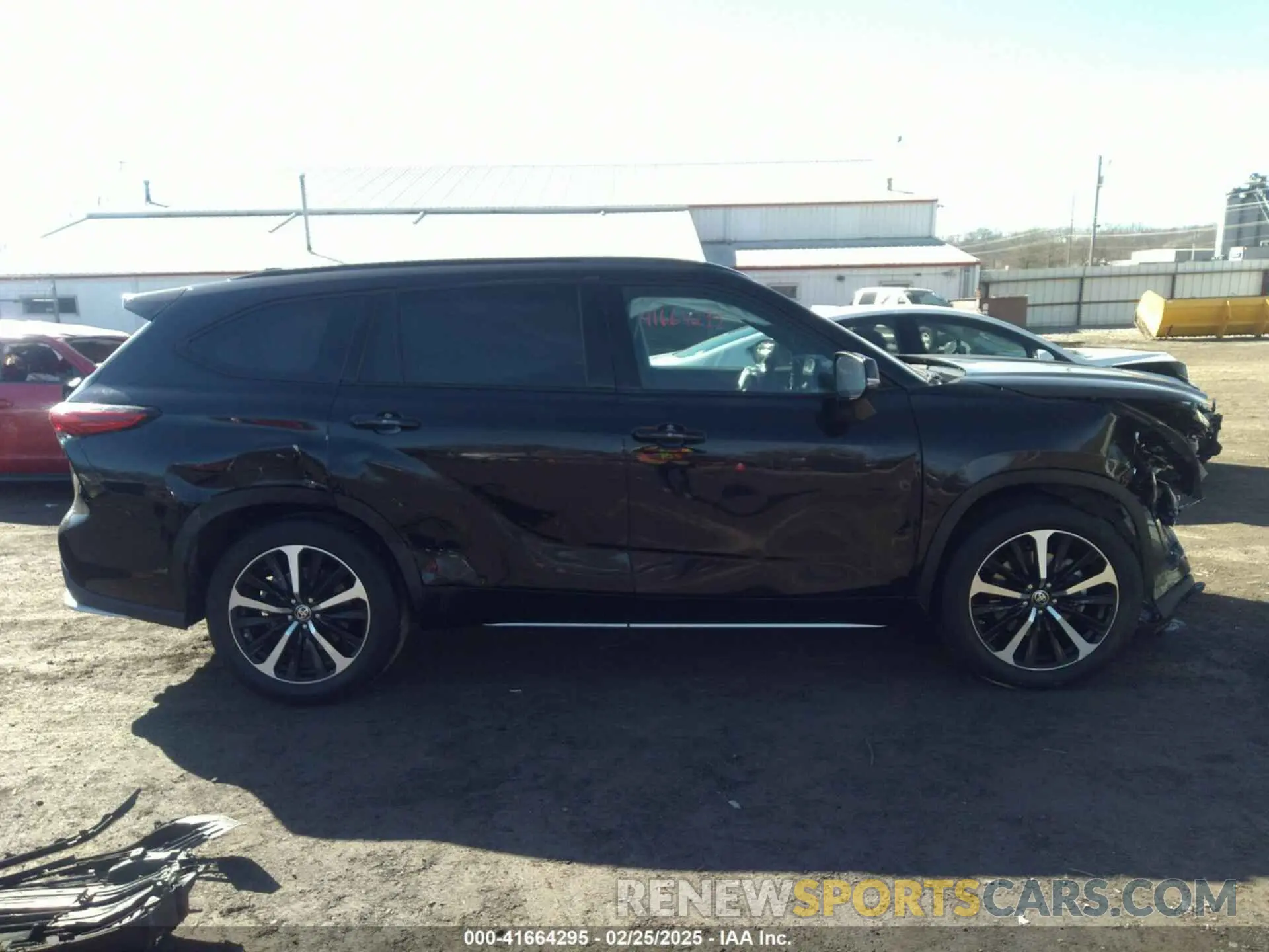 13 Photograph of a damaged car 5TDJZRBHXMS148998 TOYOTA HIGHLANDER 2021