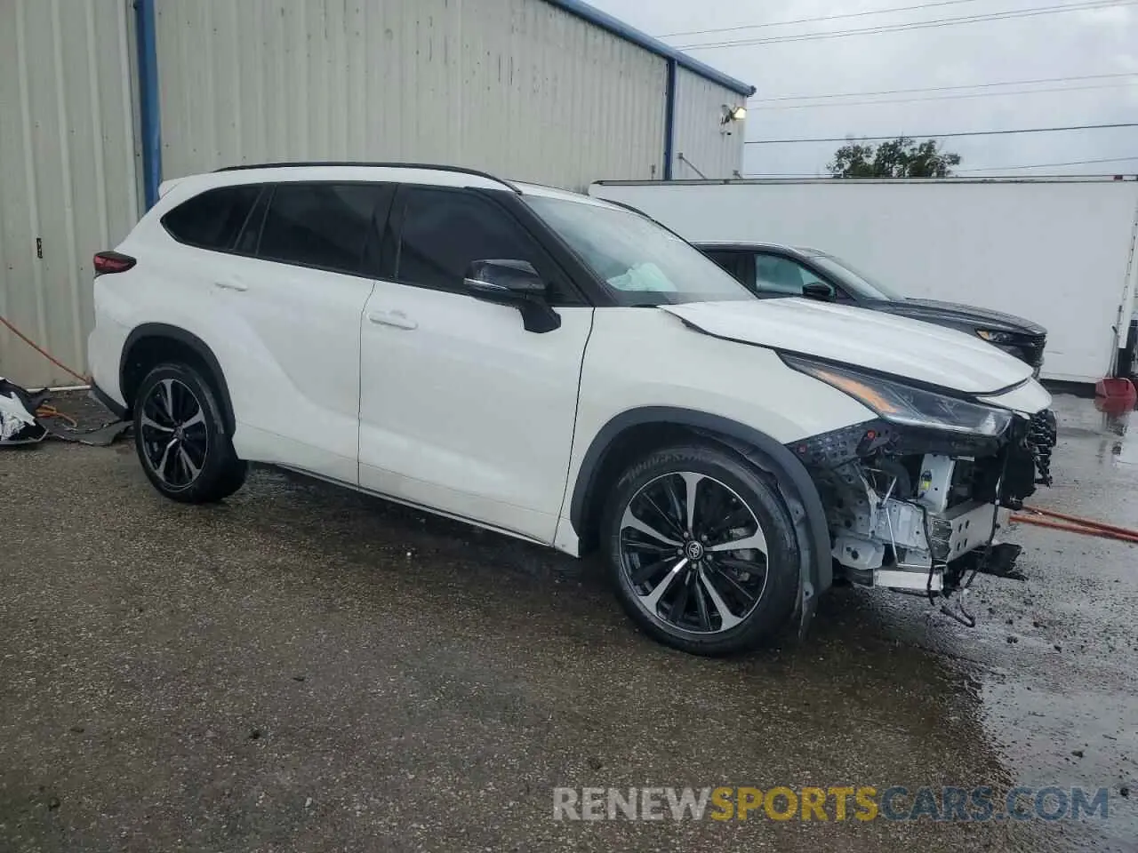 4 Photograph of a damaged car 5TDLZRAH3MS055332 TOYOTA HIGHLANDER 2021