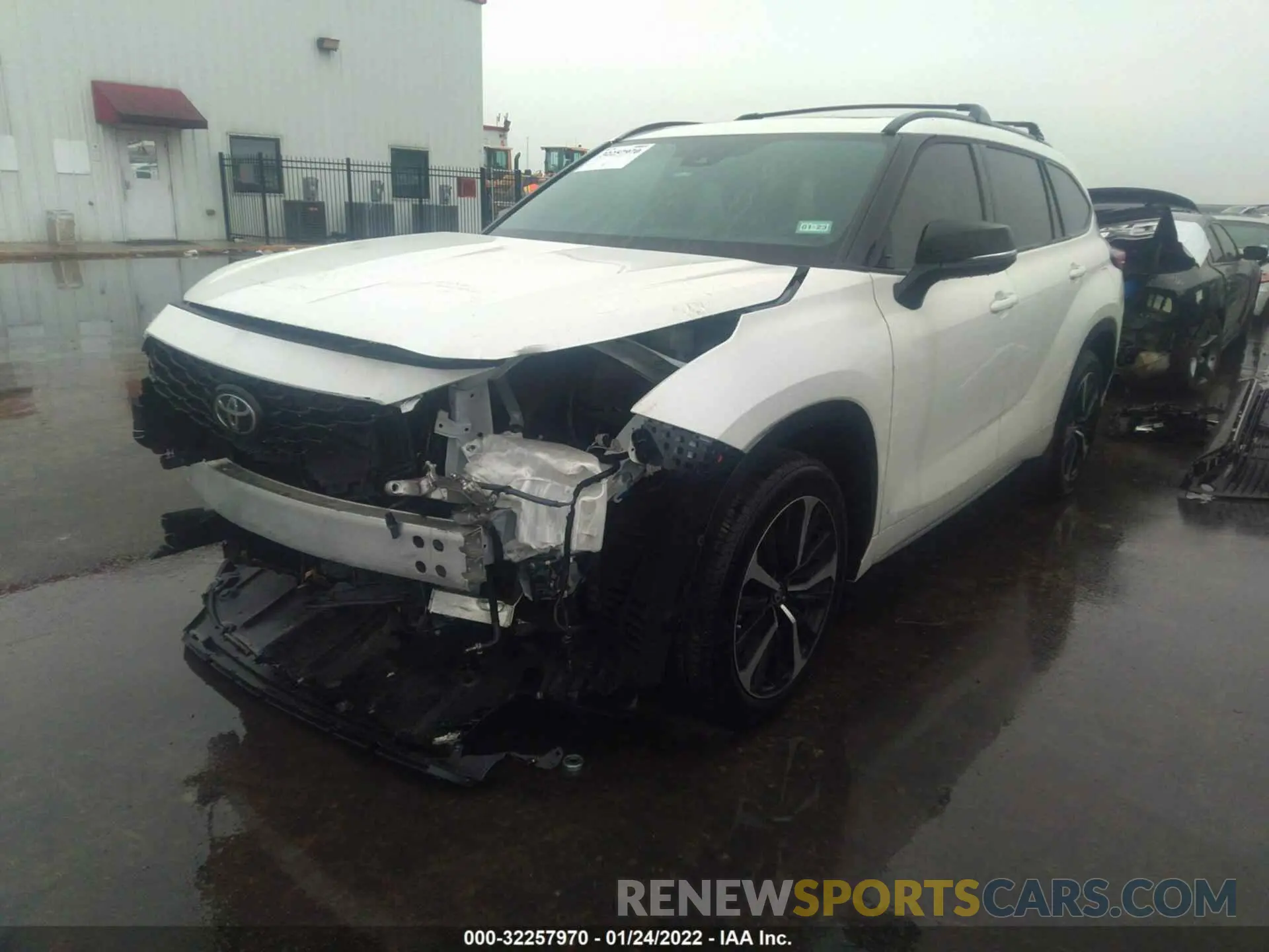 2 Photograph of a damaged car 5TDLZRAH7MS048111 TOYOTA HIGHLANDER 2021