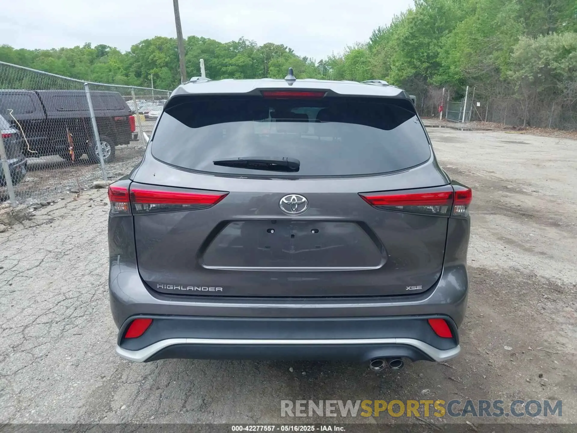 16 Photograph of a damaged car 5TDLZRAH7MS056497 TOYOTA HIGHLANDER 2021
